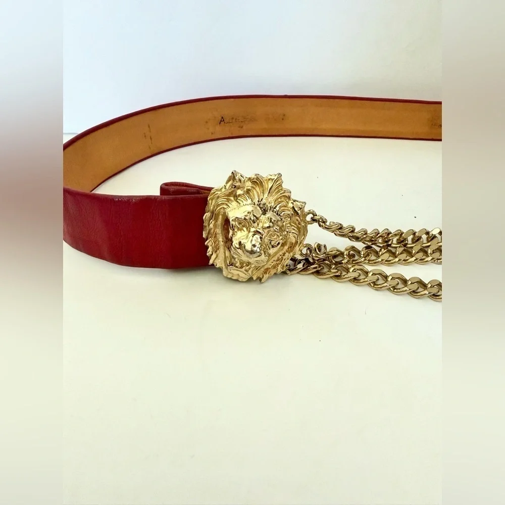 Vintage 80s Accessocraft NYC Signed Gold Lion Head Chain Tassel Buckle Belt